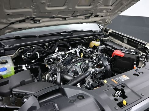 New 2025 Ford Ranger XLT w/ FX4 Off-Road Package image 13