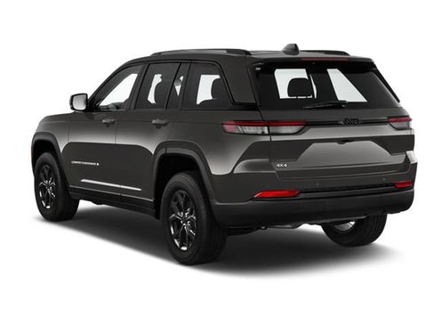 Used 2023 Jeep Grand Cherokee Altitude AWD/4WD image 2