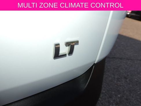Used 2023 Chevrolet Traverse LT FWD image 21