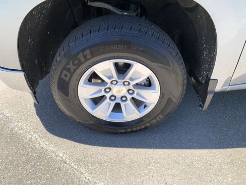 Used 2025 Chevrolet Silverado 1500 LT AWD/4WD image 47