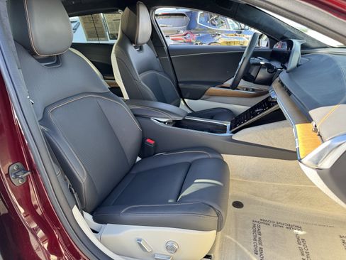 Used 2024 Lucid Air Touring image 41