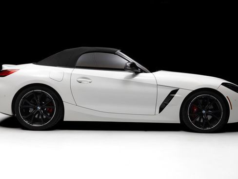 Used 2025 BMW Z4 M40i w/ Edition image 41