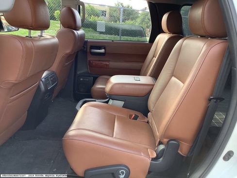 Used 2019 Toyota Sequoia Platinum RWD image 8