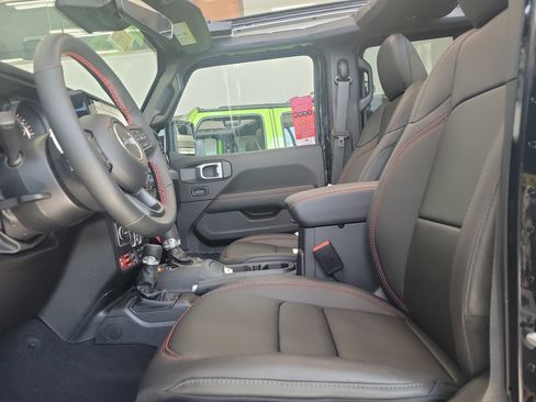 New 2026 Jeep Wrangler Unlimited Rubicon 392 image 18