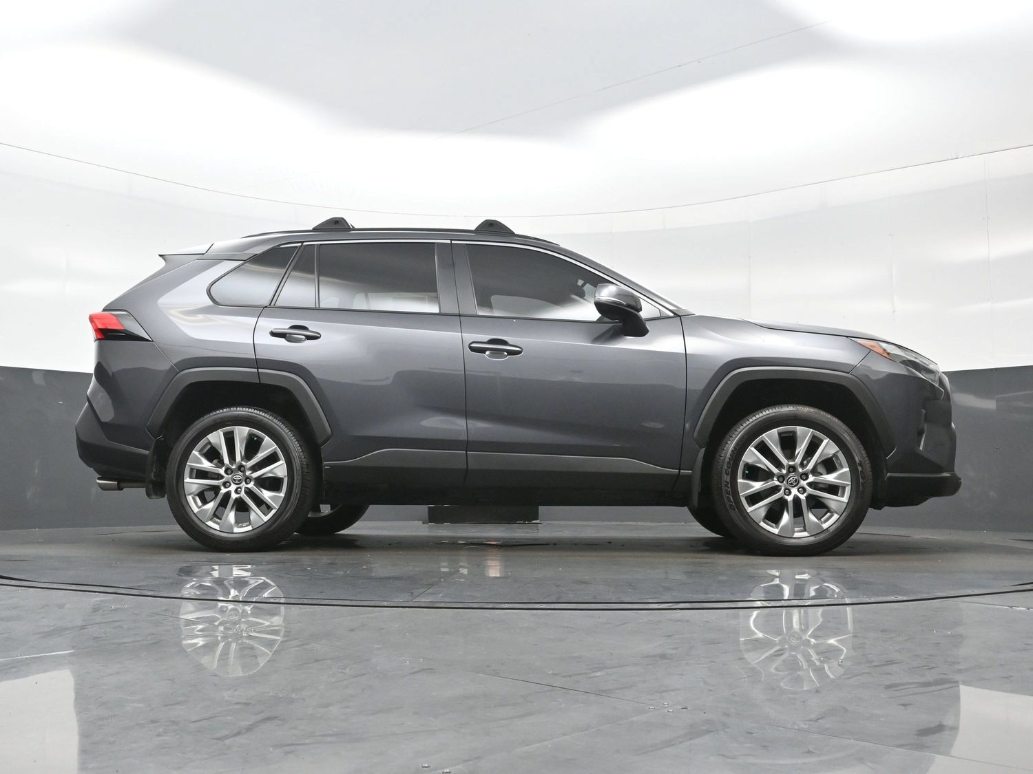 Used 2025 Toyota RAV4 XLE Premium w/ Weather Package FWD image 33