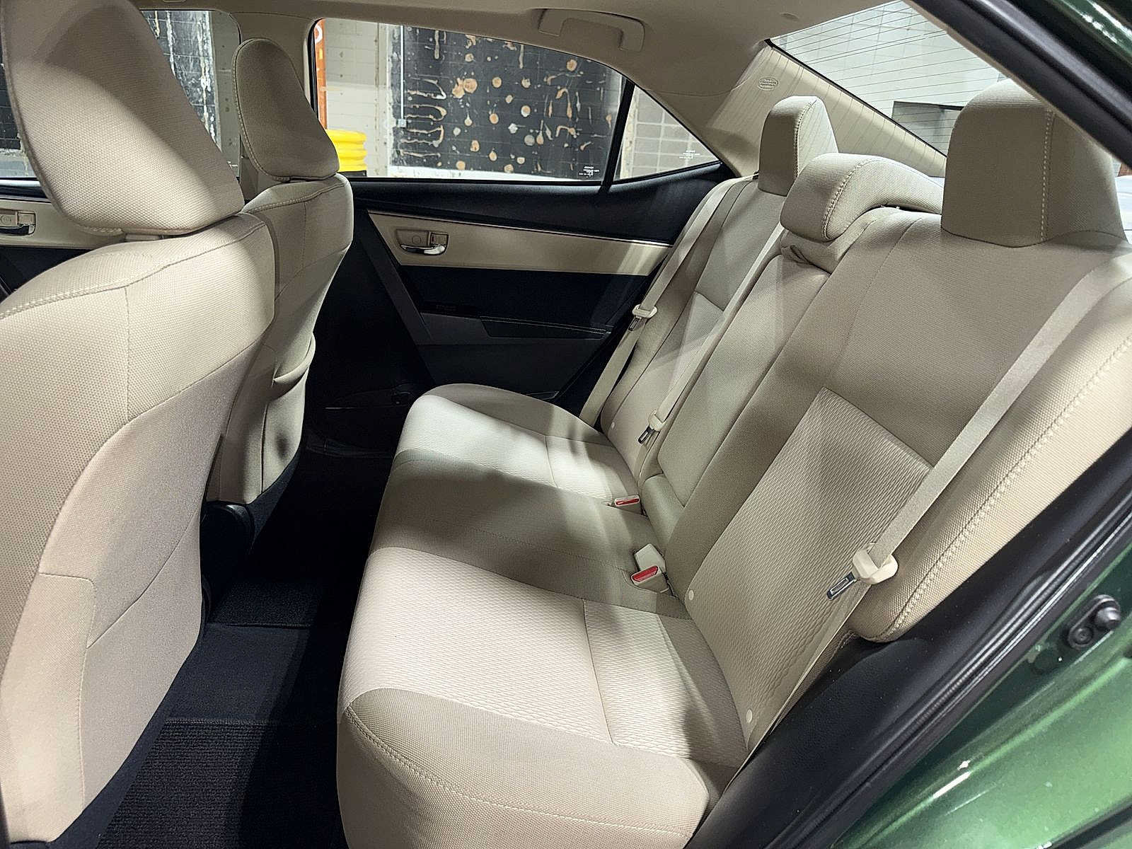 Used 2015 Toyota Corolla LE FWD image 17