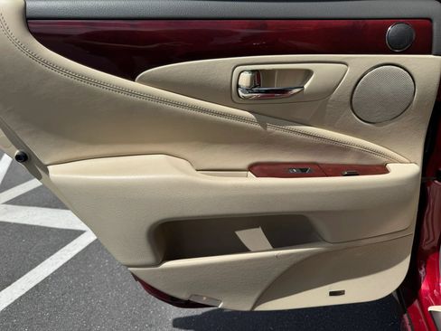 Used 2012 Lexus LS 460 w/ Luxury Value Edition RWD image 13