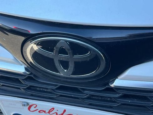 Used 2022 Toyota Corolla XSE FWD image 13