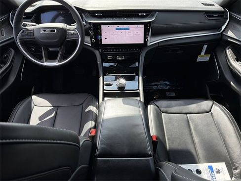 New 2026 Jeep Grand Cherokee L Limited image 18