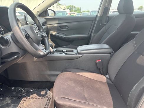 Used 2025 Nissan Sentra S FWD image 20