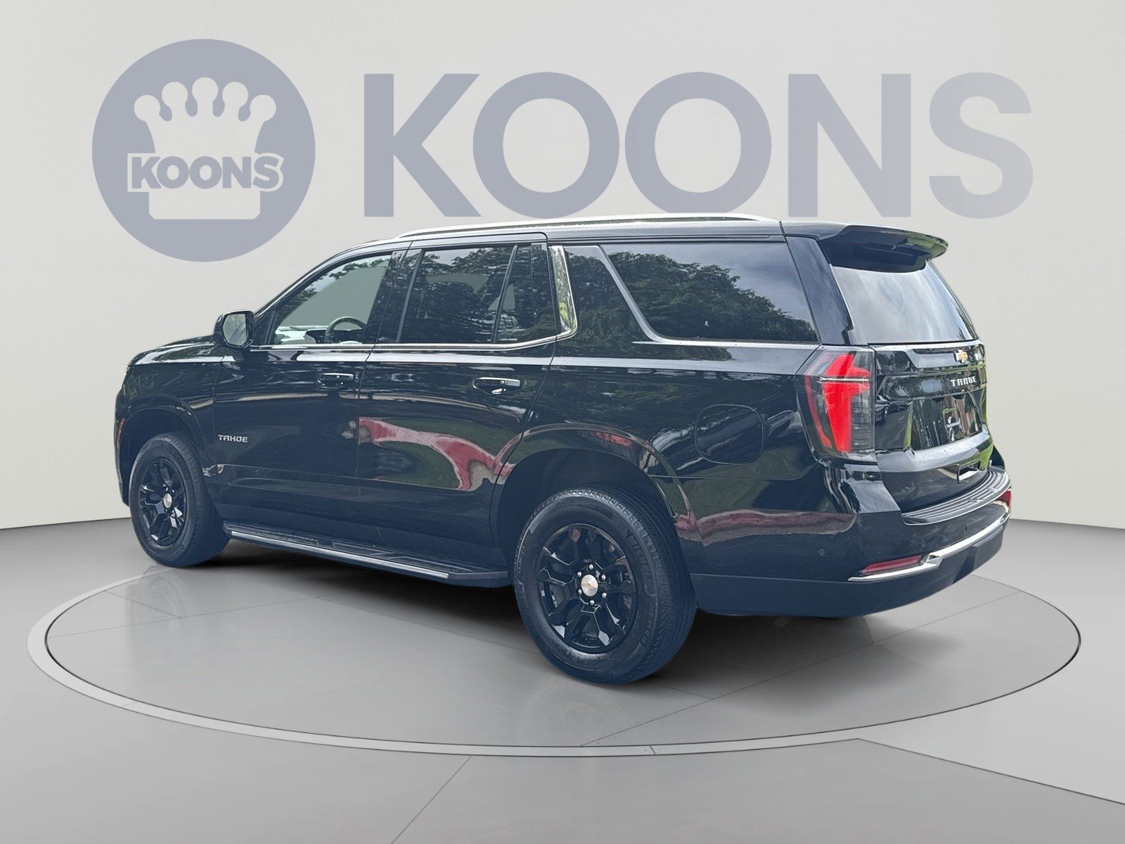 Used 2025 Chevrolet Tahoe LT AWD/4WD image 4