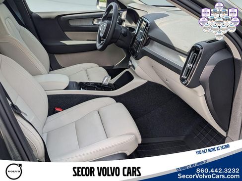 Certified 2026 Volvo XC40 B5 Plus AWD/4WD image 30