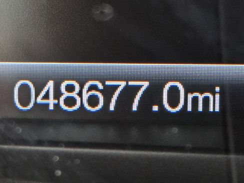 Used 2021 Ford Edge SE image 19