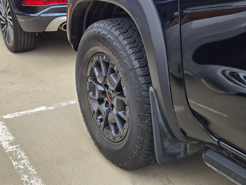 Used 2023 Nissan Frontier PRO-4X w/ Pro-4X Premium Package image 19