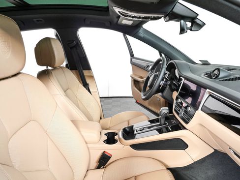 New 2026 Porsche Macan AWD/4WD image 24