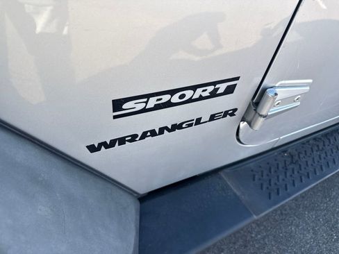 Used 2010 Jeep Wrangler Sport image 40