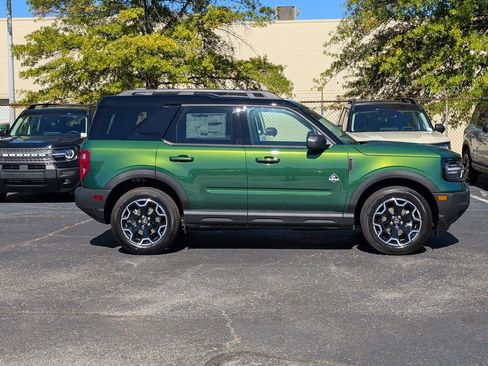 New 2025 Ford Bronco Sport Outer Banks image 3