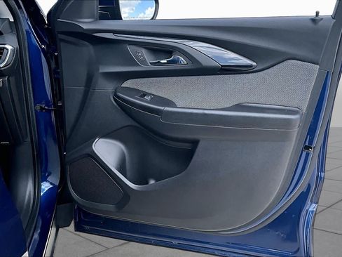 Used 2023 Chevrolet TrailBlazer LT w/ Convenience Package FWD image 25
