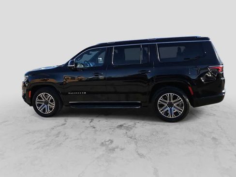 Used 2024 Jeep Wagoneer Series II w/ Flexible Seating Group AWD/4WD image 5