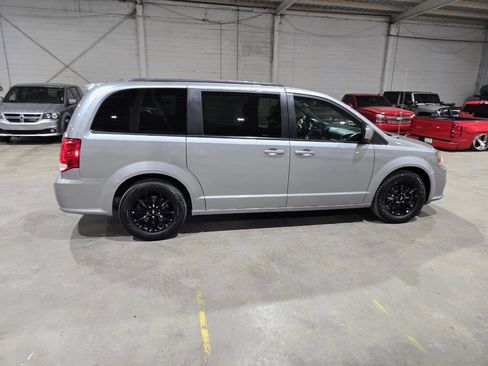 Used 2019 Dodge Grand Caravan GT FWD image 11