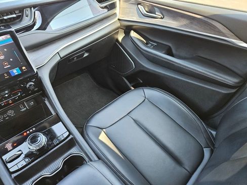 Used 2023 Jeep Grand Cherokee 4WD 4xe image 15