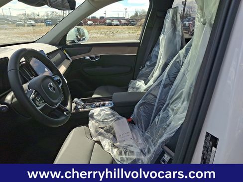 New 2026 Volvo XC90 B6 Plus w/ Protection Package Premier image 10