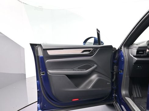 Certified 2024 Porsche Macan 4 Electric AWD/4WD image 16