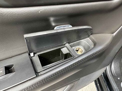 Used 2011 Cadillac DTS Limousine image 48