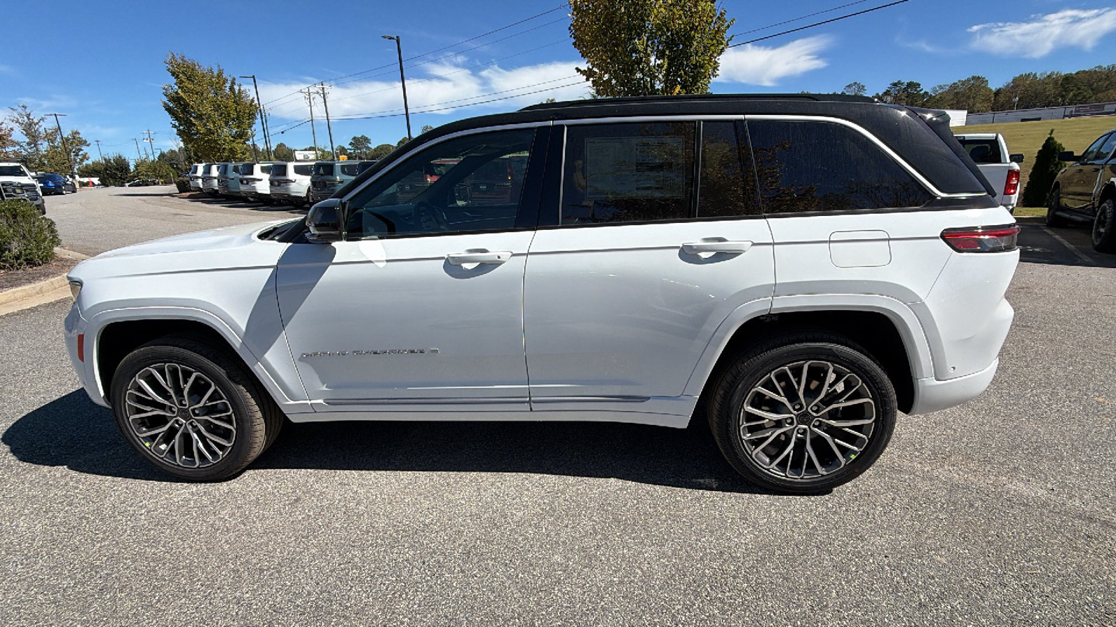 New 2027 Jeep Grand Cherokee Summit AWD/4WD image 11