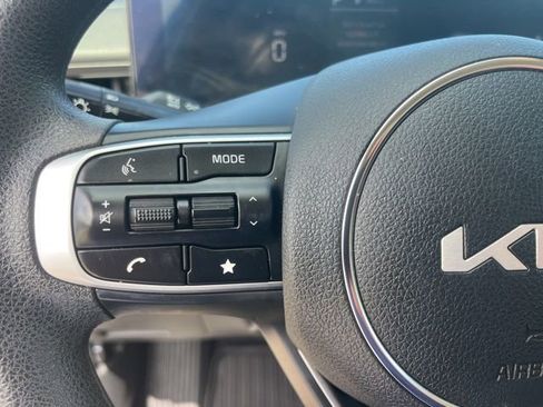 Used 2025 Kia K5 LXS FWD image 16
