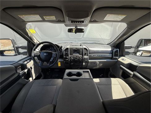 Used 2018 Ford F550 4x4 Crew Cab Super Duty image 18