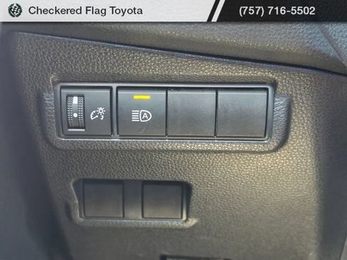 Certified 2025 Toyota Corolla Cross LE AWD/4WD image 11