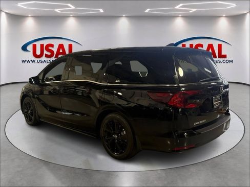 Used 2023 Honda Odyssey Sport image 7
