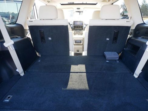 Certified 2023 Lexus GX 460 Premium AWD/4WD image 12