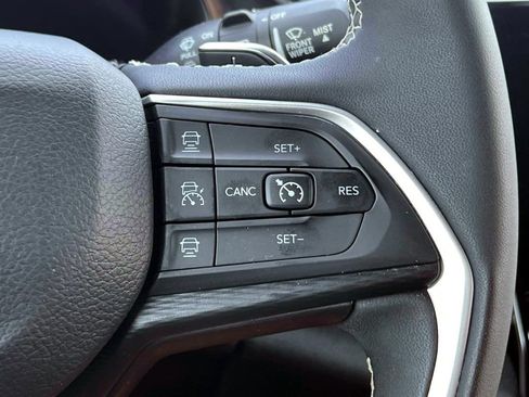 Certified 2023 Jeep Grand Cherokee Altitude AWD/4WD image 24
