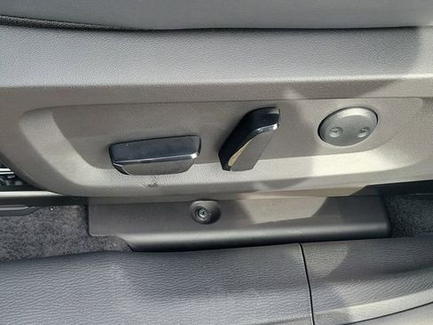 New 2026 Mitsubishi Outlander SE image 21