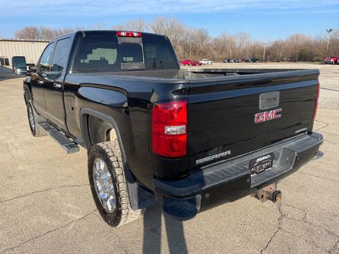 Used 2016 GMC Sierra 2500 Denali w/ Duramax Plus Package image 3