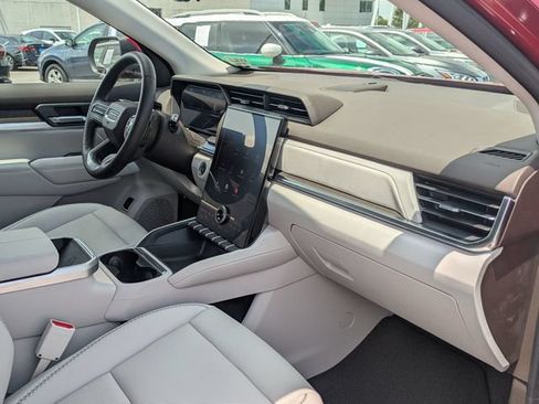 Used 2026 GMC Terrain Denali AWD/4WD image 34