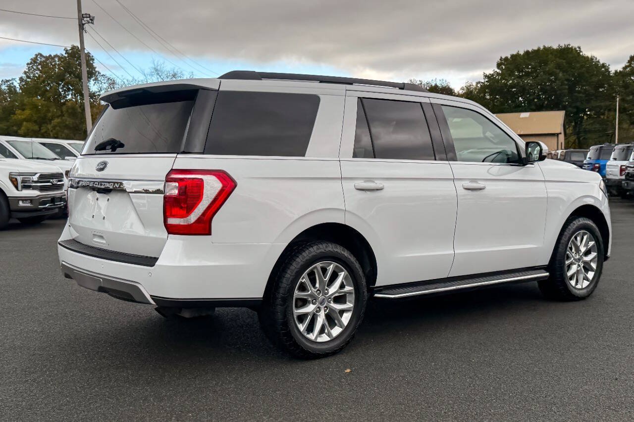 Used 2021 Ford Expedition XLT AWD/4WD image 3