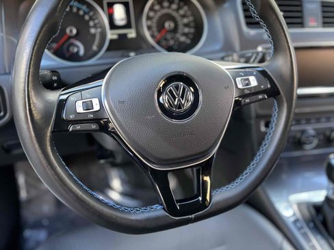 Used 2015 Volkswagen e-Golf SEL Premium image 69