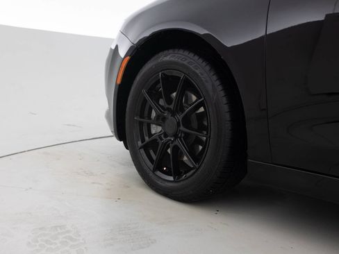 Used 2017 Chrysler 200 Limited Platinum FWD image 17