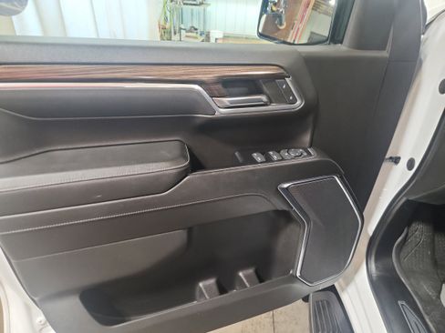 Used 2022 Chevrolet Silverado 1500 LT image 11