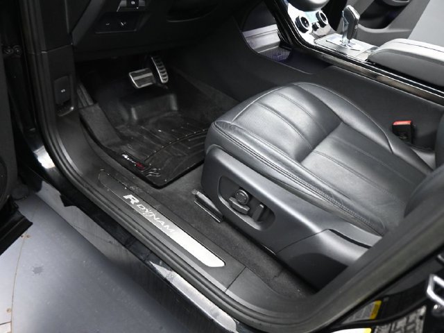 Used 2023 Land Rover Range Rover Evoque R-Dynamic S AWD/4WD image 14