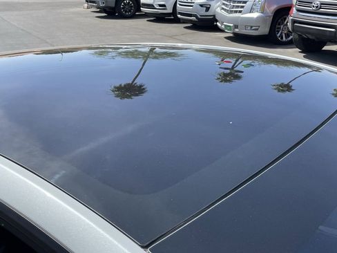 Used 2022 Tesla Model Y Performance AWD/4WD image 8
