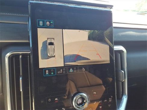 Used 2024 GMC Acadia Elevation image 21