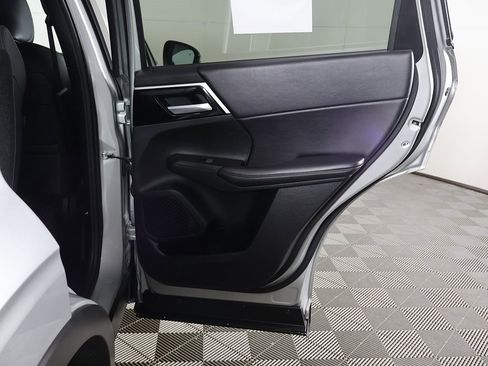 Used 2024 Mitsubishi Outlander SE image 29