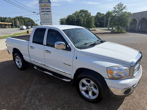 Used 2008 Dodge Ram 1500 Truck SLT w/ Trailer Tow Group AWD/4WD image 3