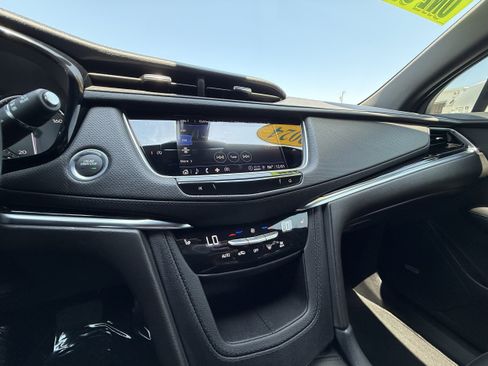 Used 2024 Cadillac XT6 Luxury FWD image 16