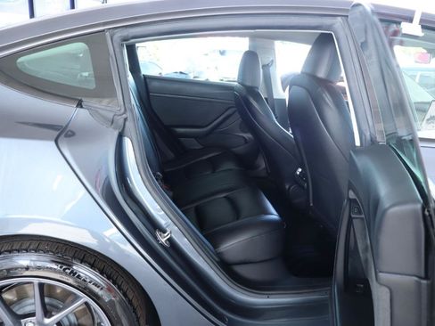 Used 2023 Tesla Model 3 Standard Range RWD image 31