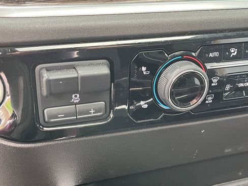 Used 2024 Chevrolet Silverado 3500 LT w/ Z71 Sport Edition image 25